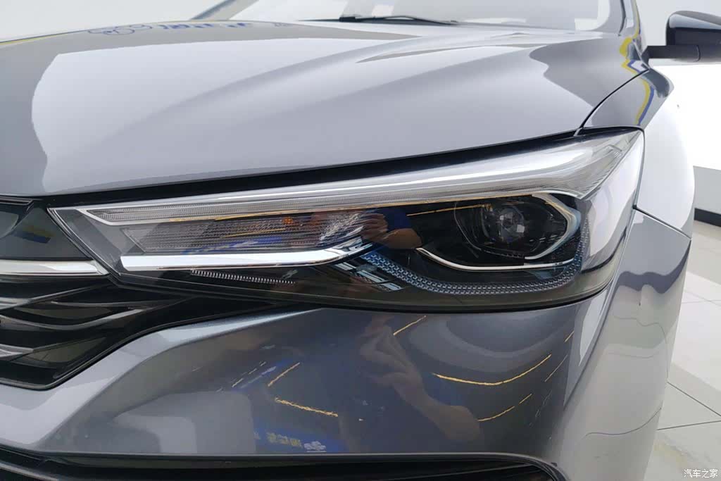 Roewe i5, 2021 все фото