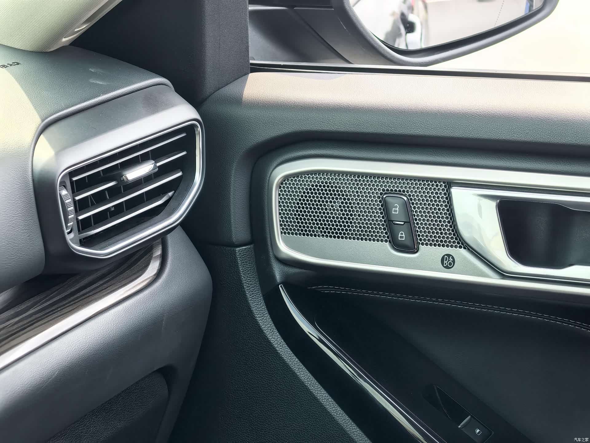 Ford Explorer, 2020 13