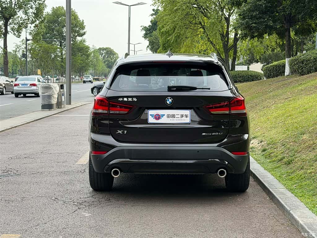BMW X1, 2020 все фото