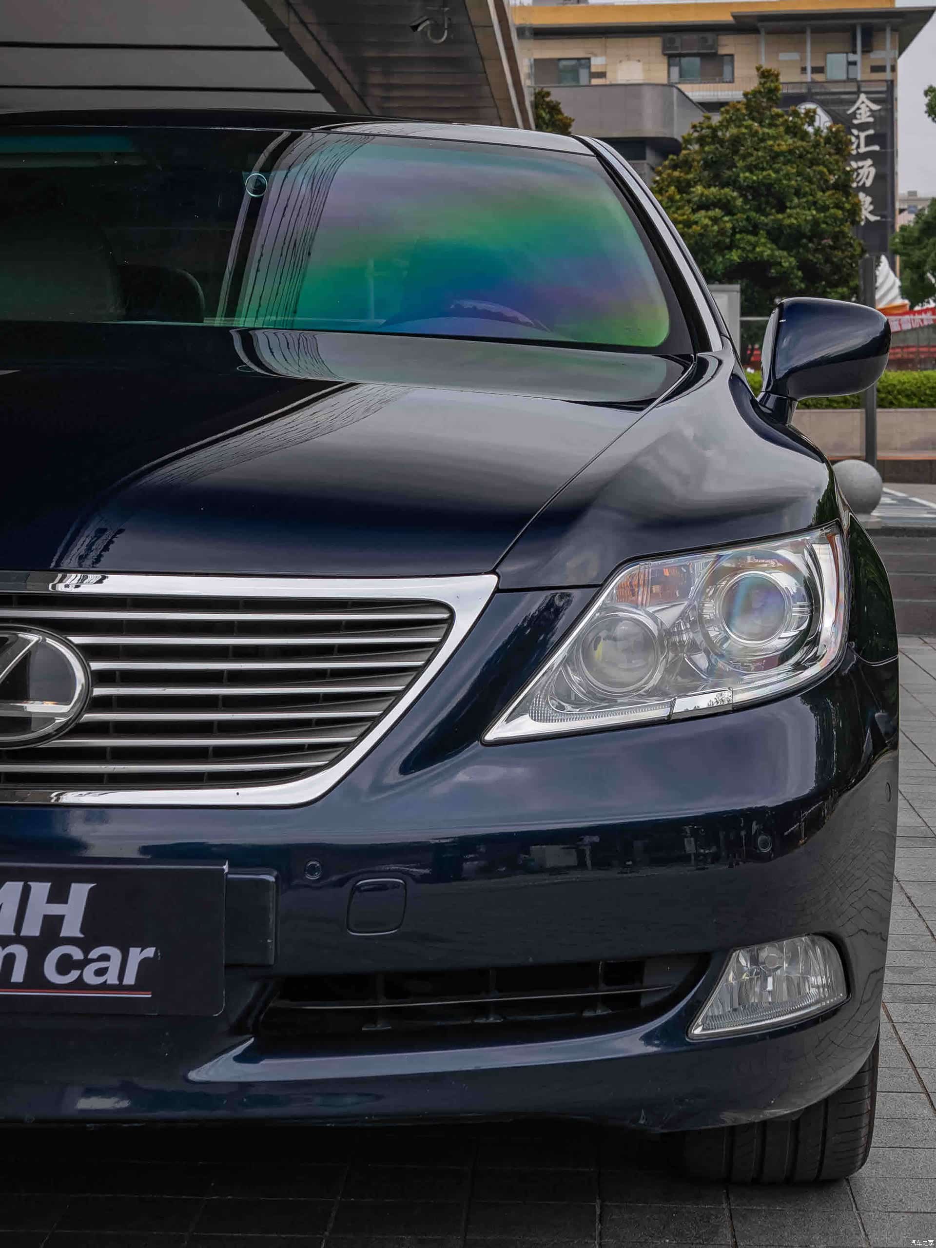Lexus LS, 2009 3