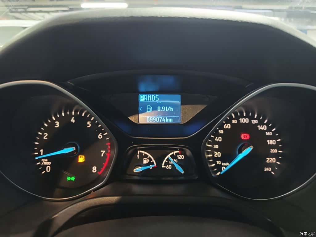 Ford Focus, 2016 12