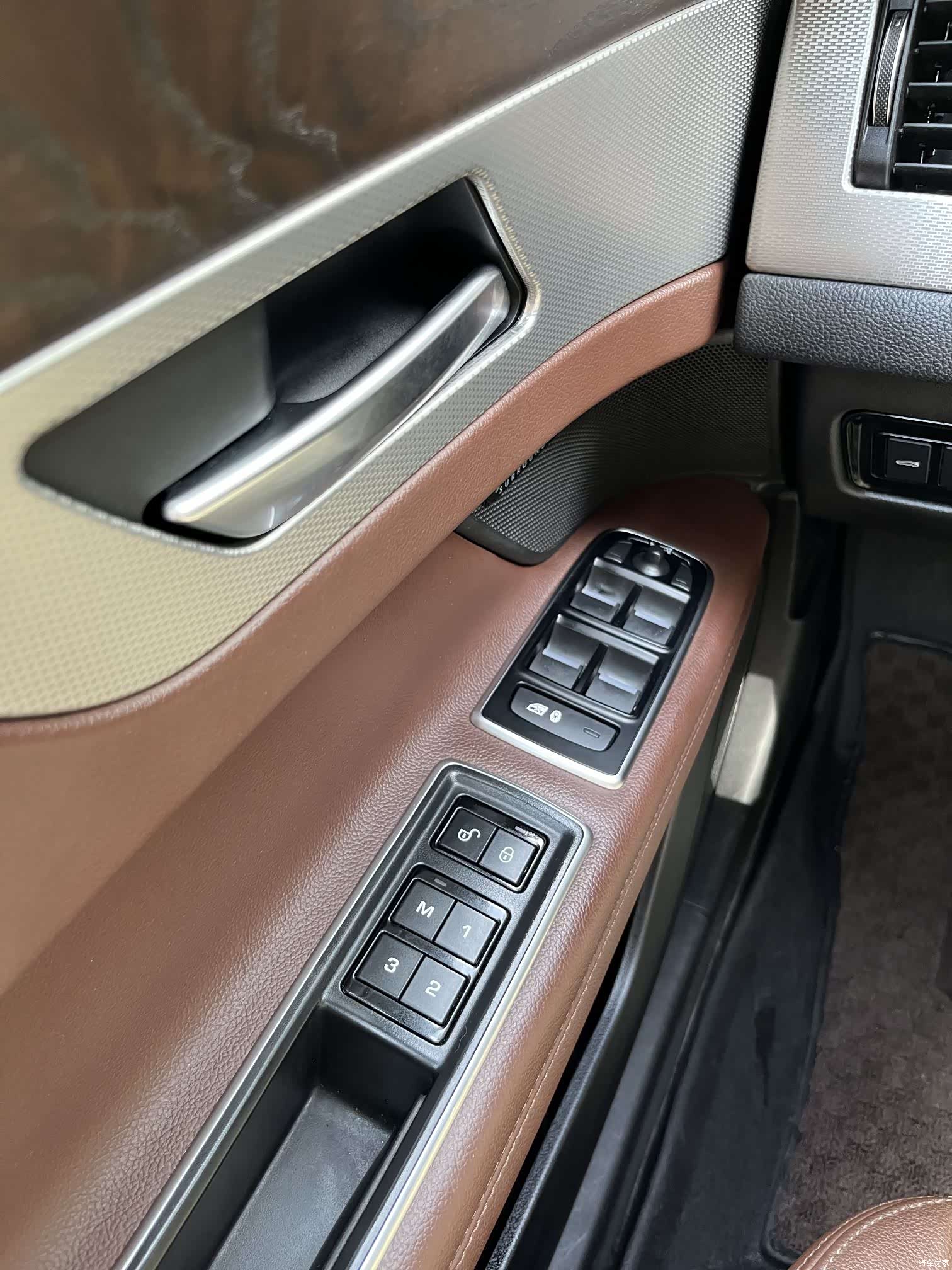 Land Rover XFL, 2018 16