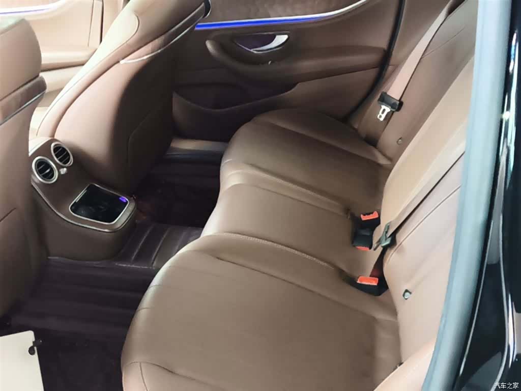 Mercedes-Benz E-Class, 2023 17
