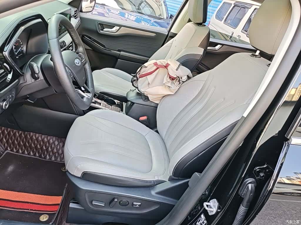 Ford Escape, 2023 15