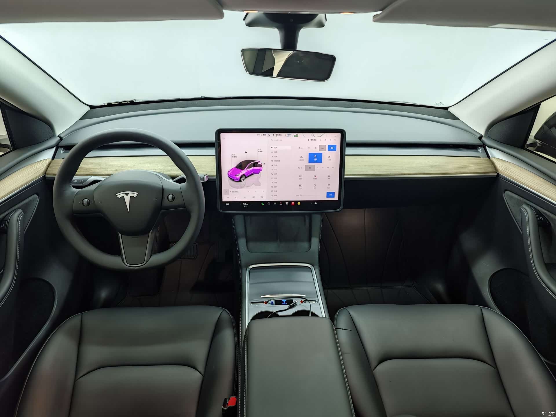 Tesla Model Y, 2023 15