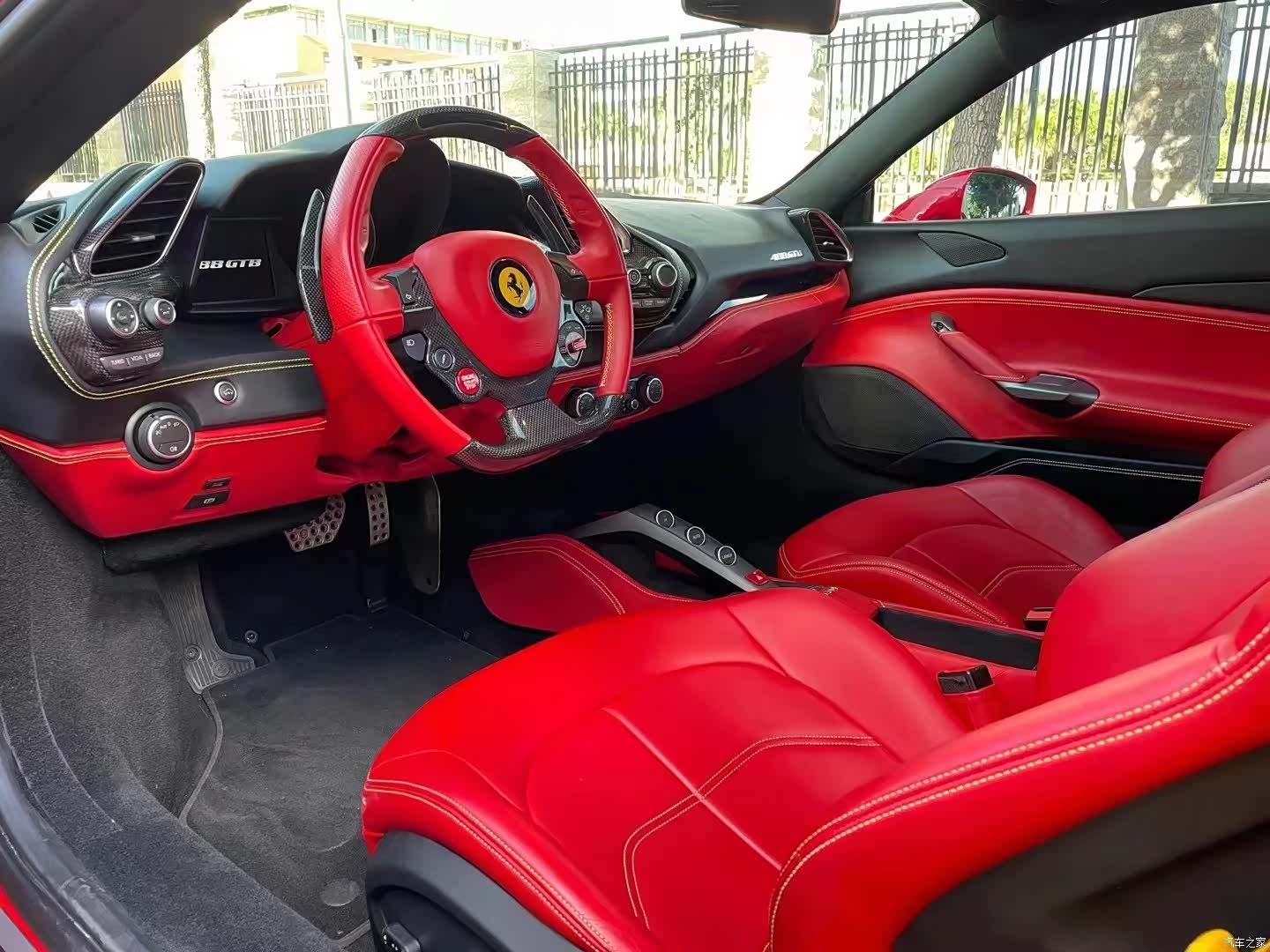 Ferrari 488, 2016 все фото