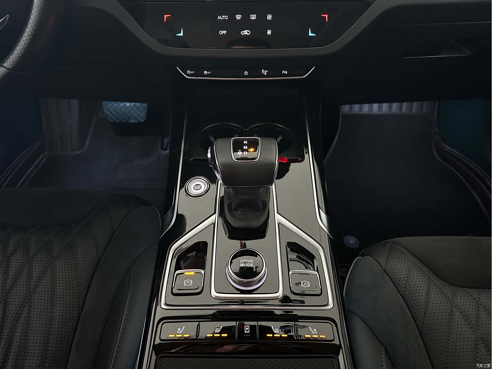 Hongqi HS5, 2021 12