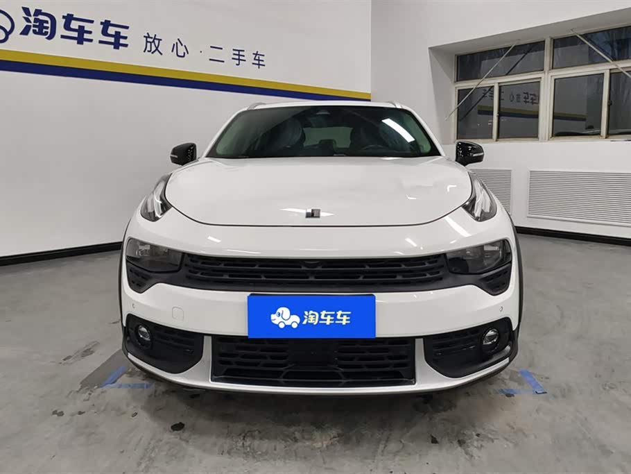 Lynk & Co 02 Lynk & Co 02