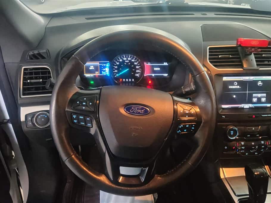 Ford Explorer Ford Explorer