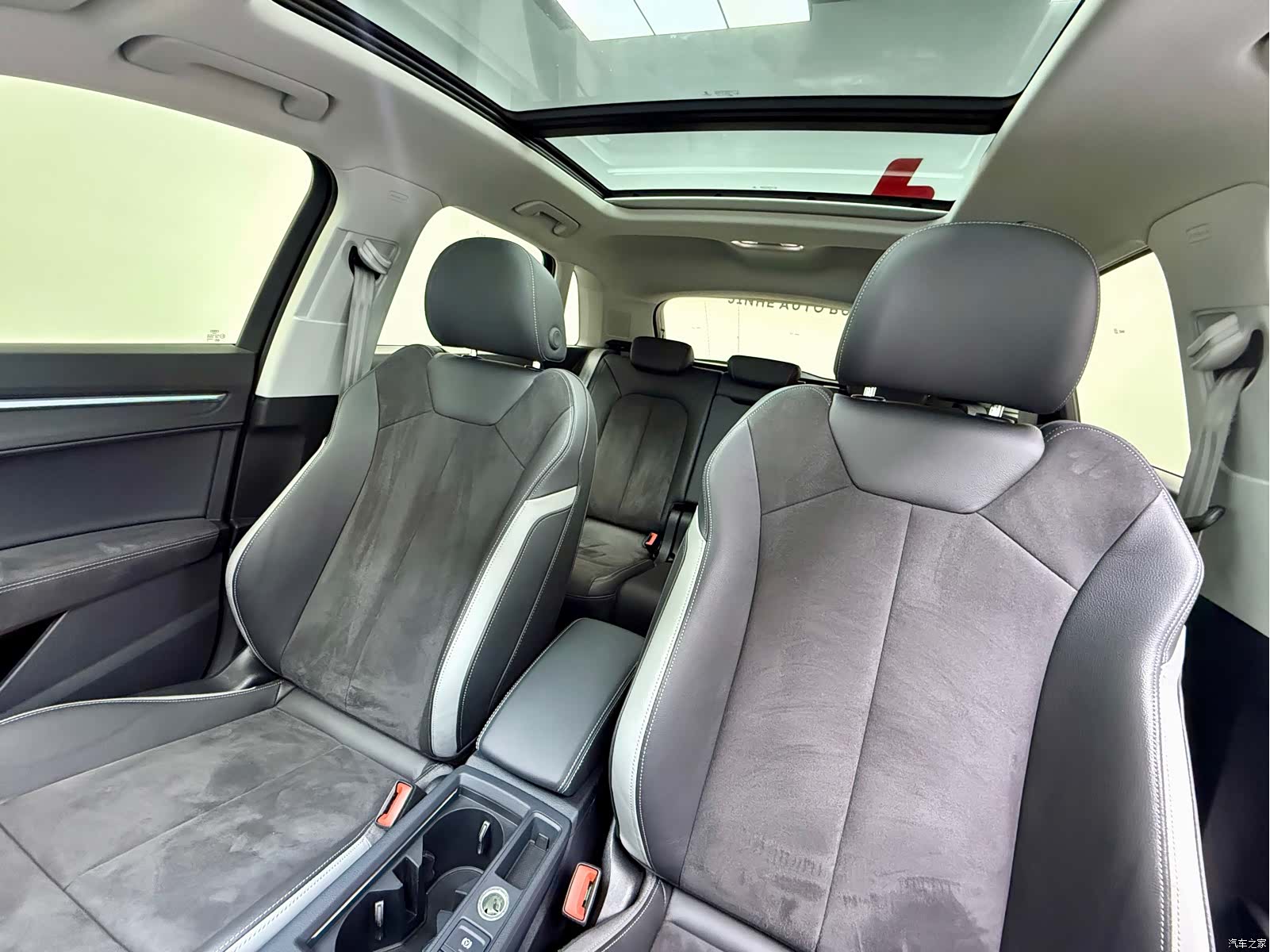 Audi Q3, 2022 14