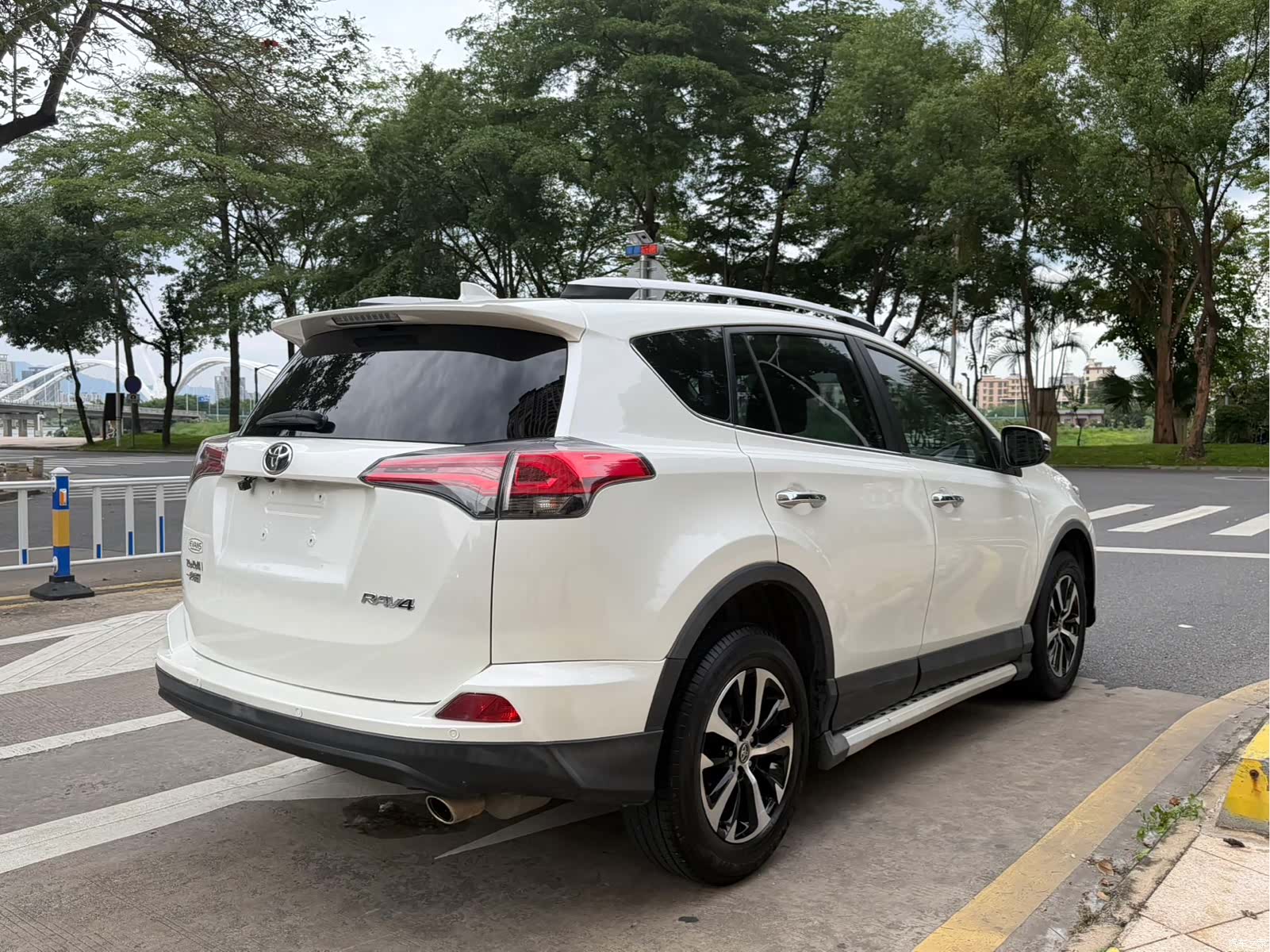 Toyota RAV4, 2017 9