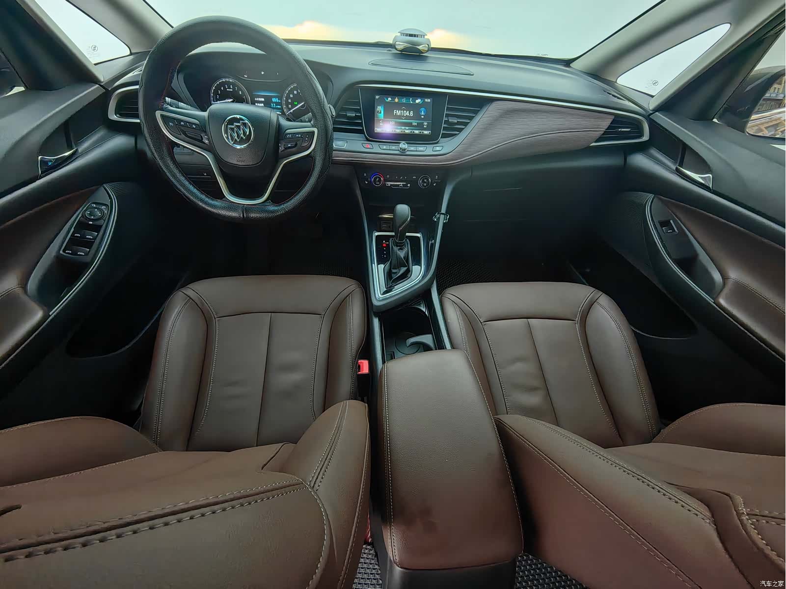 Buick GL6, 2021 13