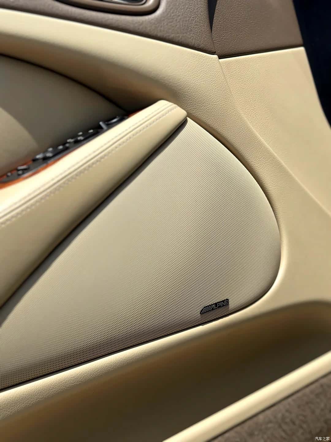 Jaguar S-TYPE, 2007 17