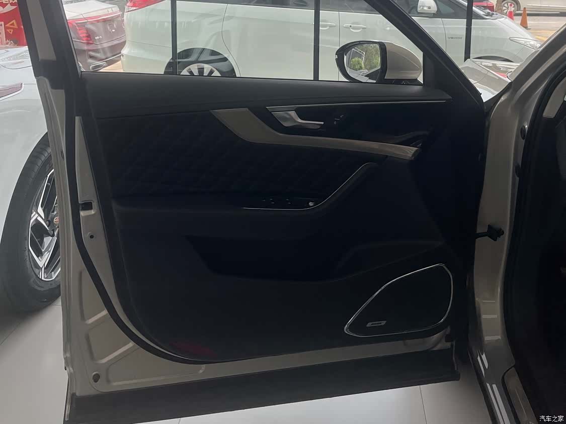 Hongqi HS5, 2021 15