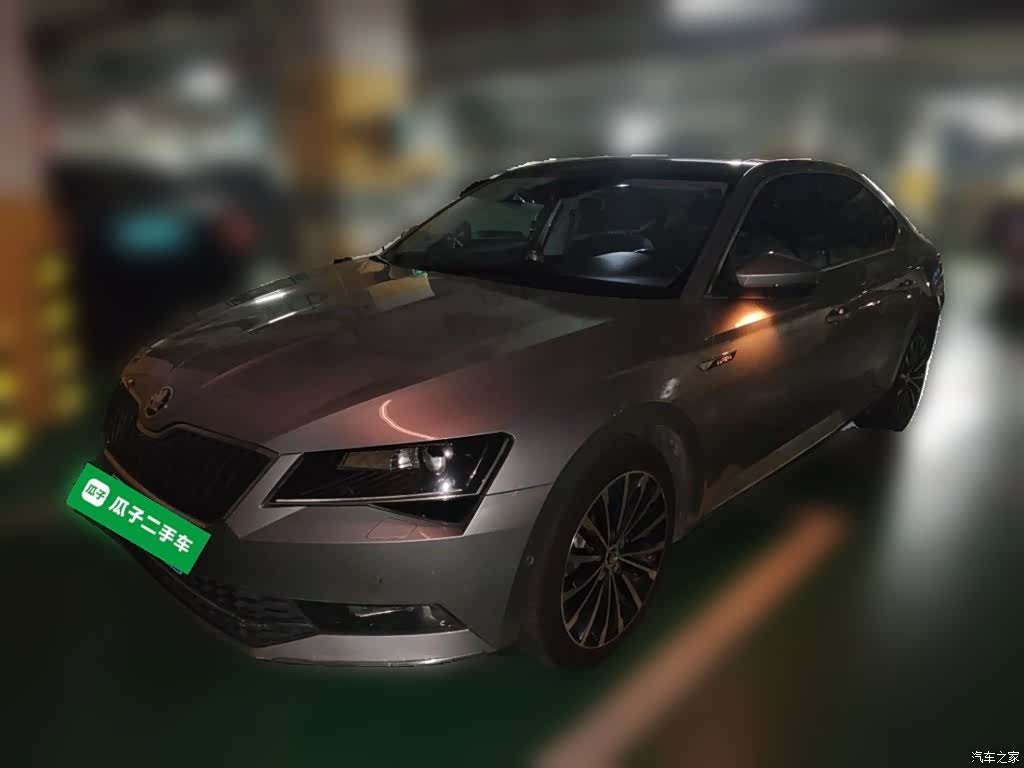 Skoda Superb, 2016 1