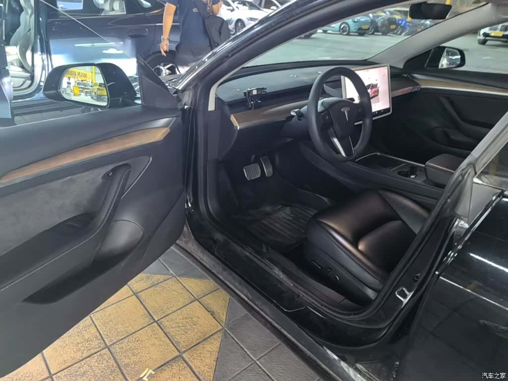 Tesla Model 3, 2022 16