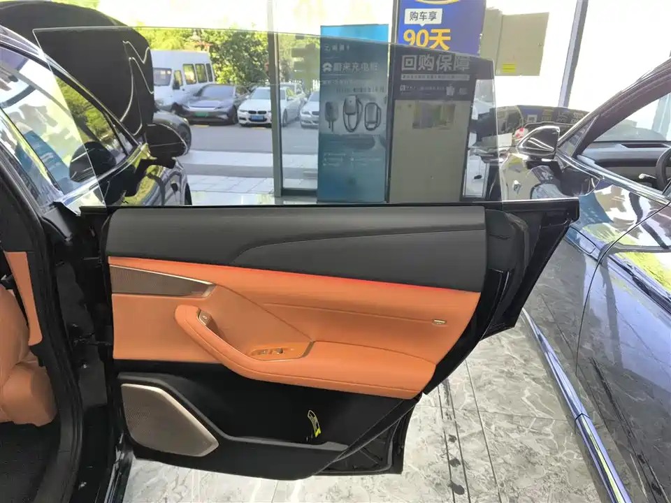 NIO L60 NIO L60
