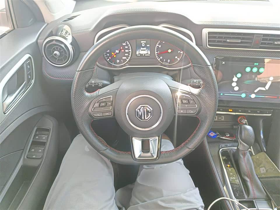 MG ZS