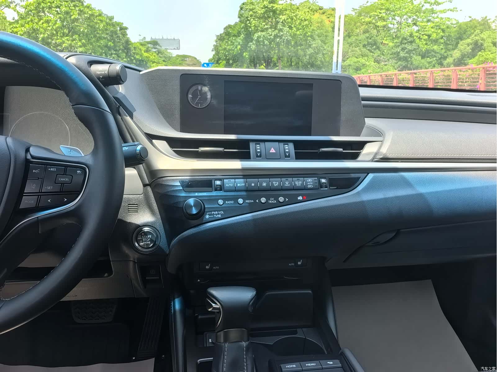Lexus ES, 2019 16
