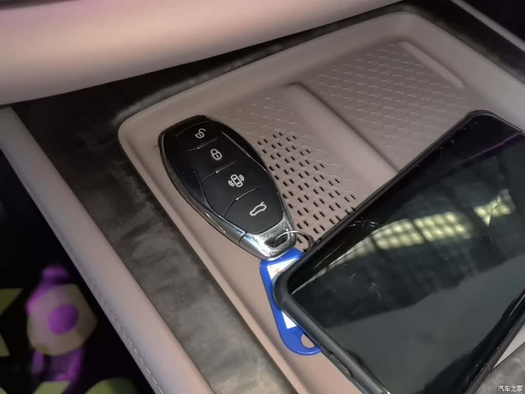 Hongqi 08, 2025 9