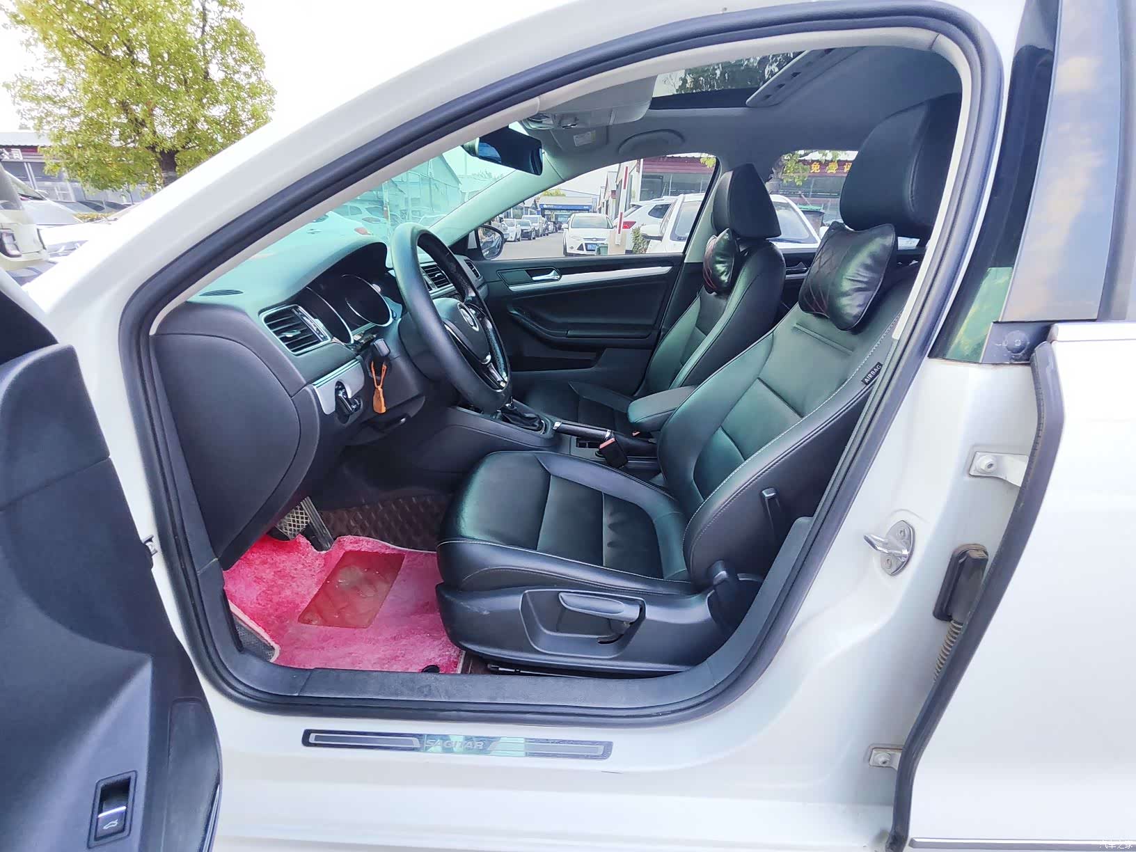 Volkswagen Sagitar, 2017 9