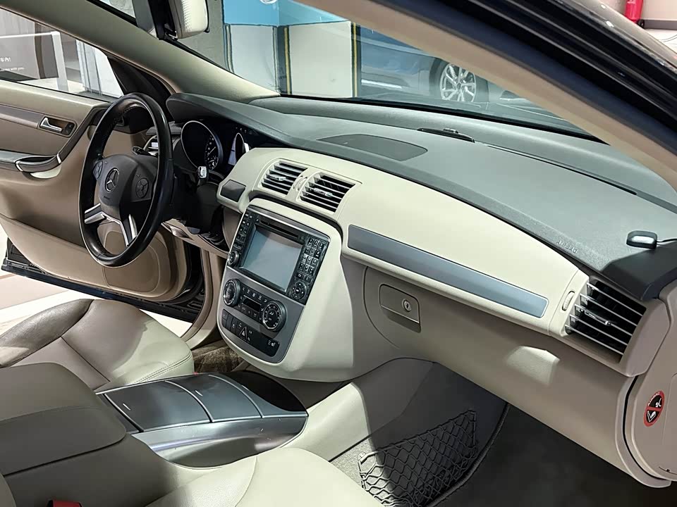 Mercedes-Benz R-class