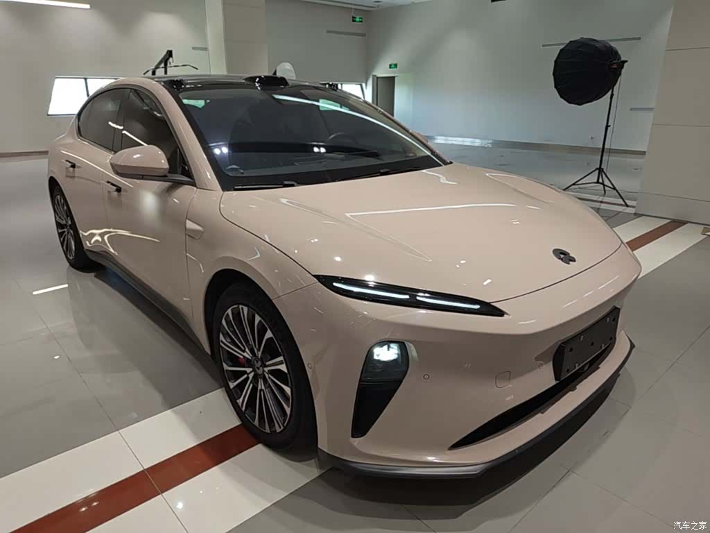 NIO ET5, 2022 4