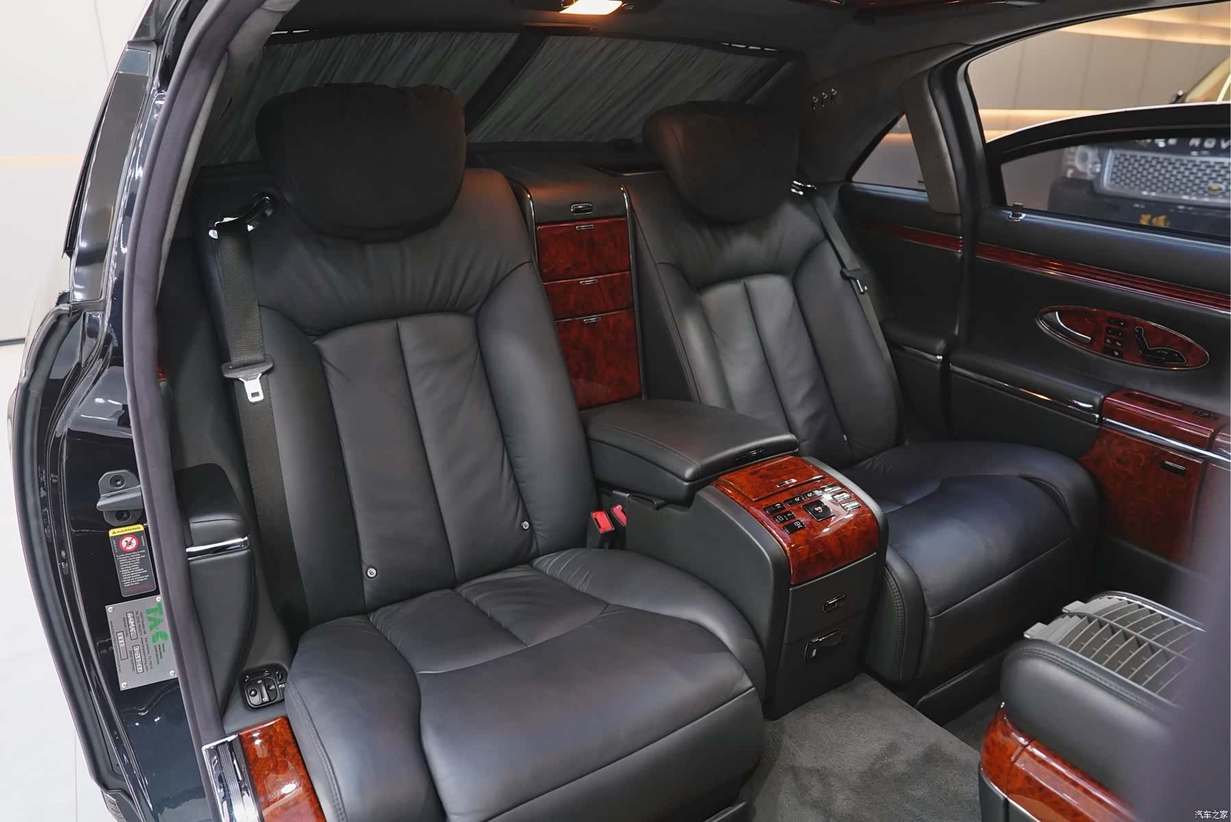 Maybach 62, 2011 20