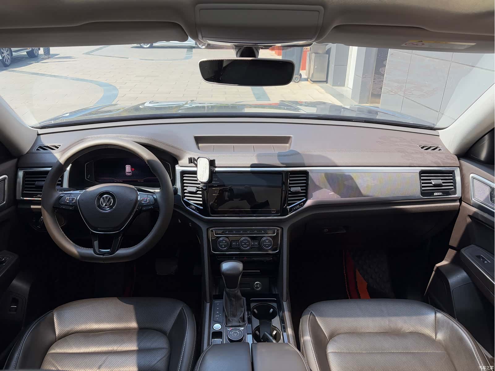 Volkswagen Teramont, 2020 10