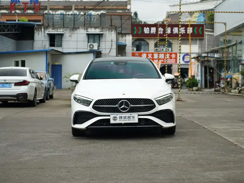 Mercedes-Benz Class A Mercedes-Benz Class A