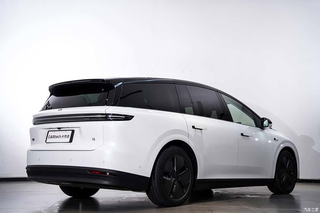 Li Auto i8, 2025 3
