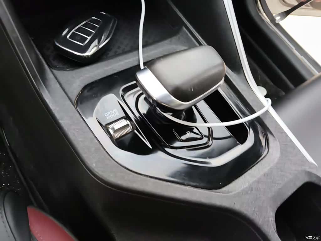 Geely Coolray, 2023 14