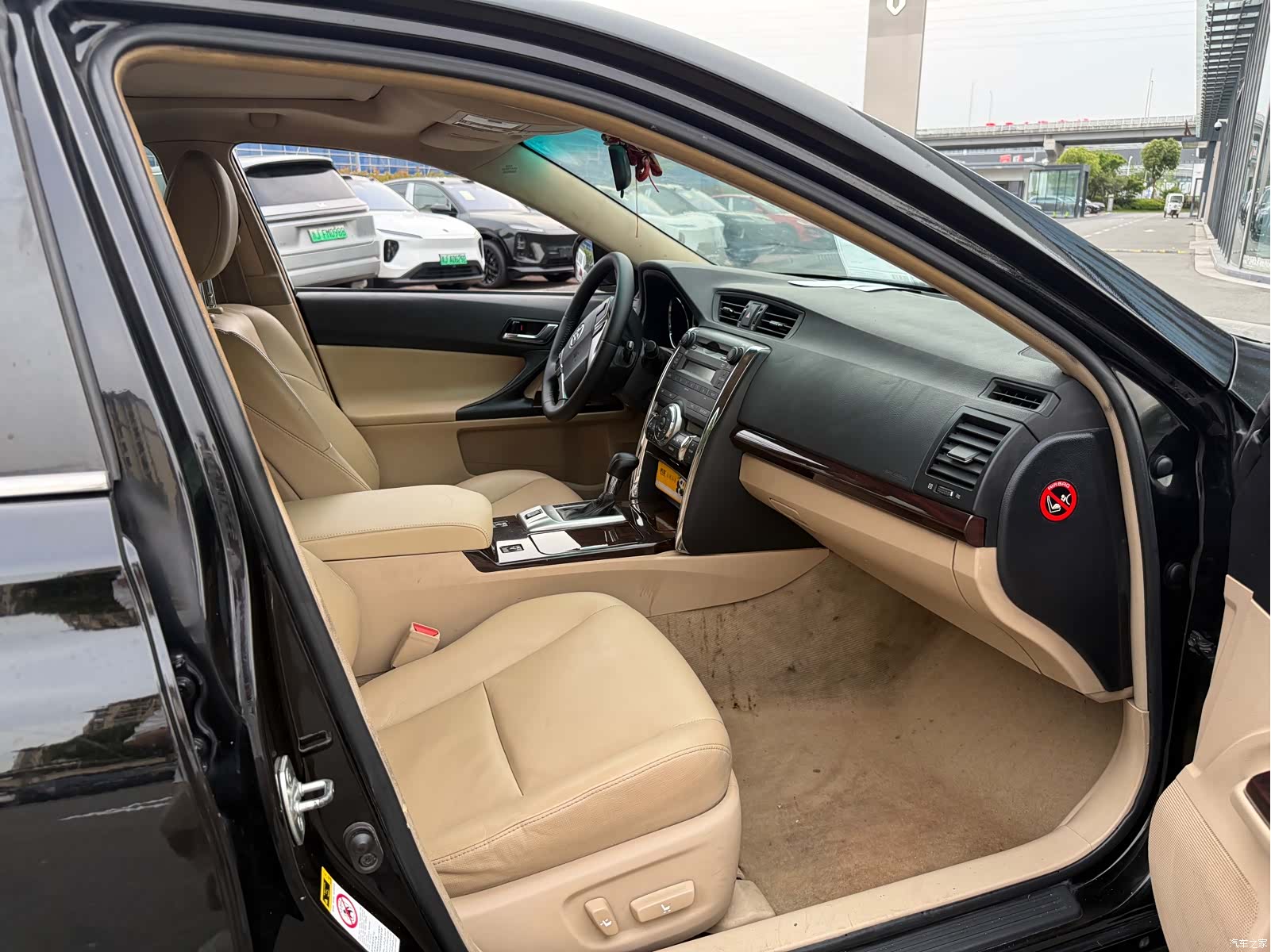 Toyota 2.5V, 2013 11