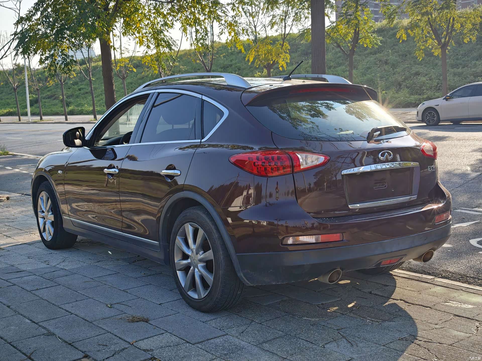 Infiniti EX25, 2012 16