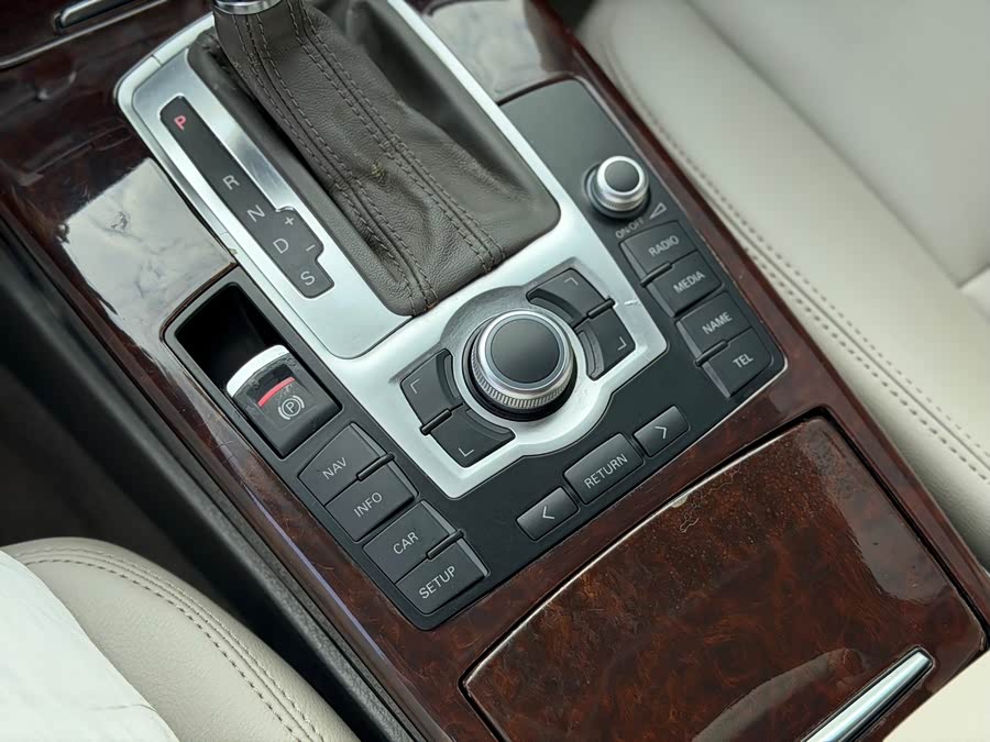 Audi A6L 2009, фото 18