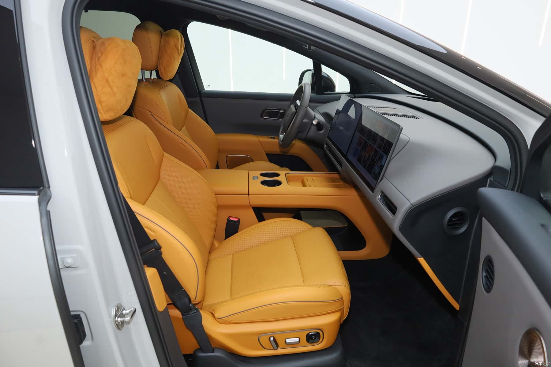Li Auto i8, 2025 32
