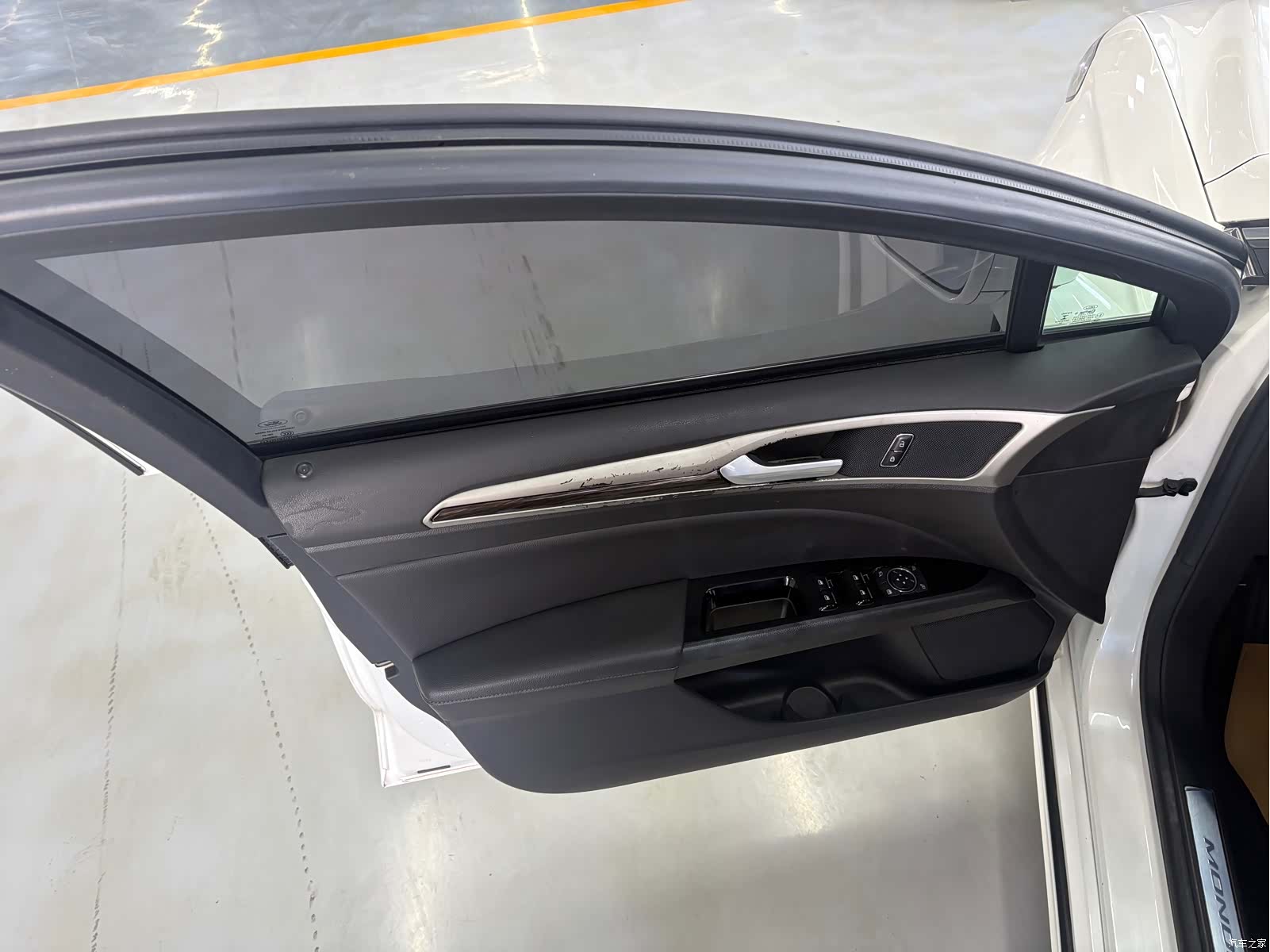 Ford Mondeo, 2015 12