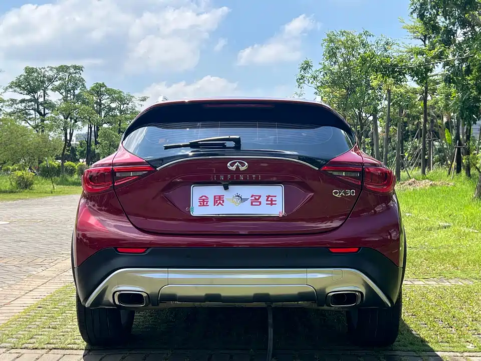 Infiniti QX30 Infiniti QX30