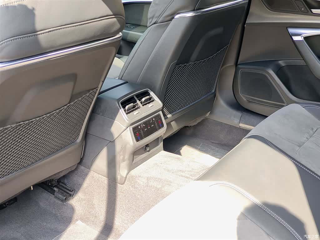 Audi A6L, 2021 9