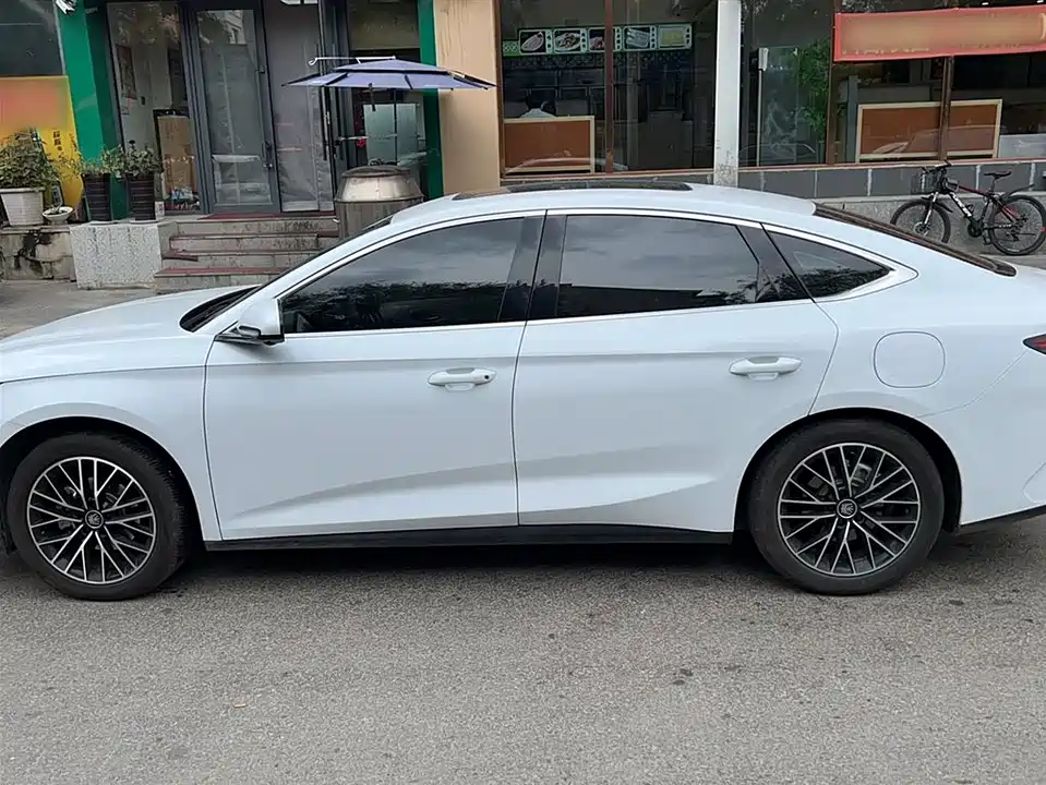 BYD Qin L BYD Qin L