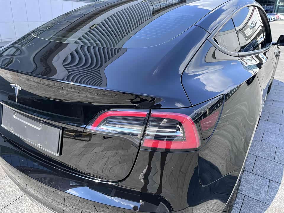 Tesla Model 3 Tesla Model 3
