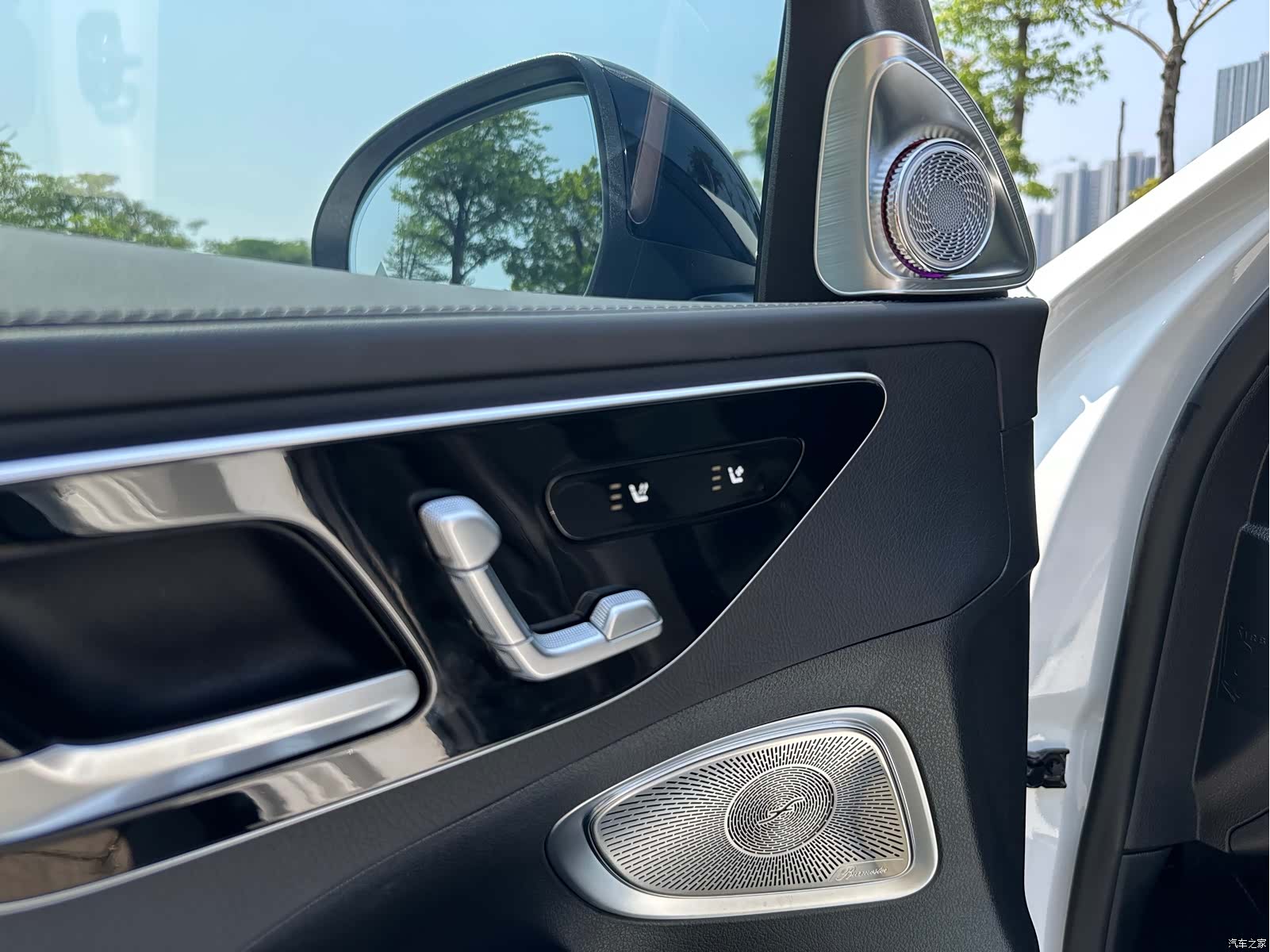 Mercedes-Benz C-Class, 2025 15