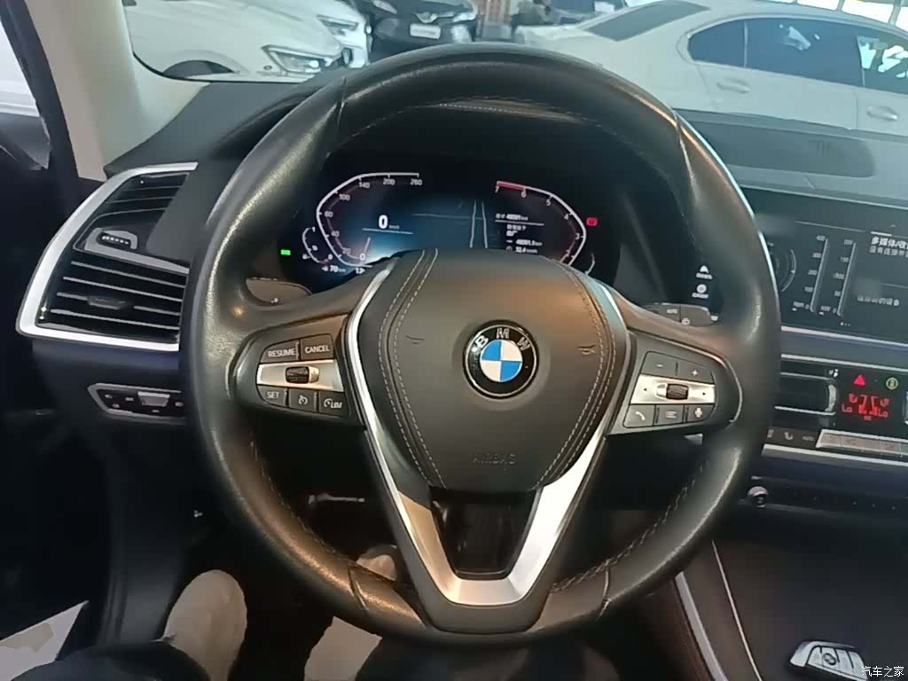 BMW X5, 2021 11