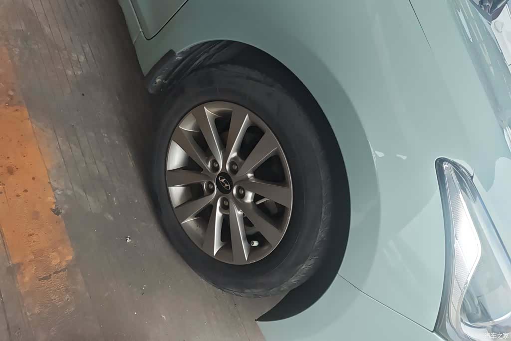 Hyundai GLS, 2016 6