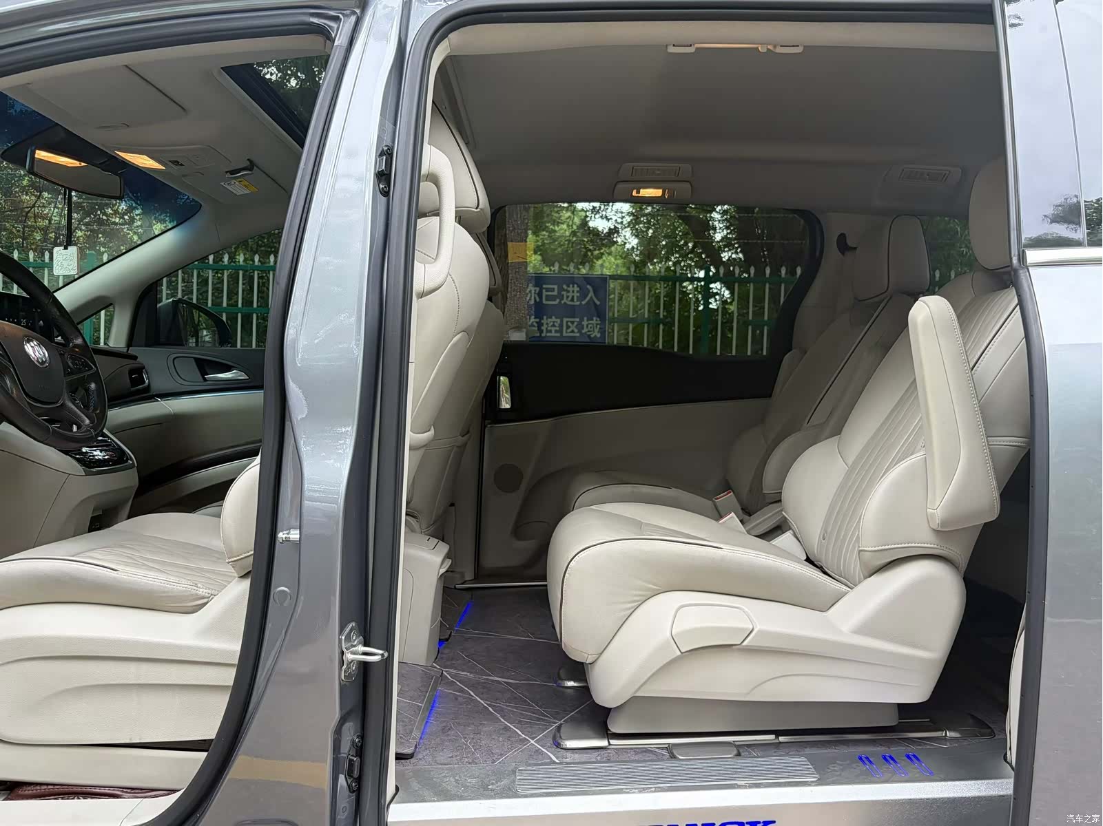 Buick GL8, 2022 все фото