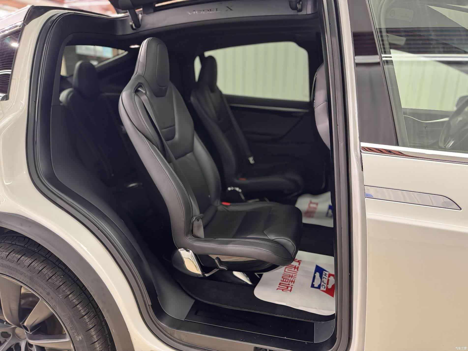 Tesla Model X, 2016 20