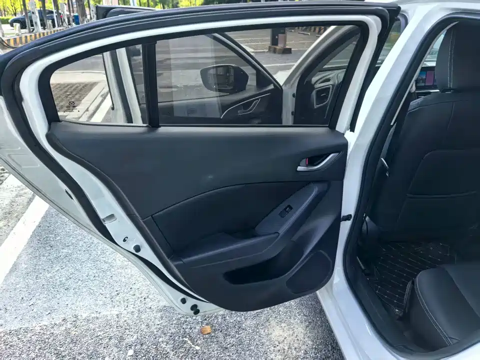 Mazda 3 Angkesaila Mazda 3 Angkesaila