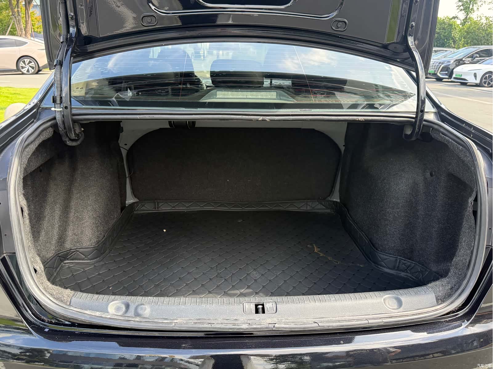 Volkswagen Lavida, 2013 15