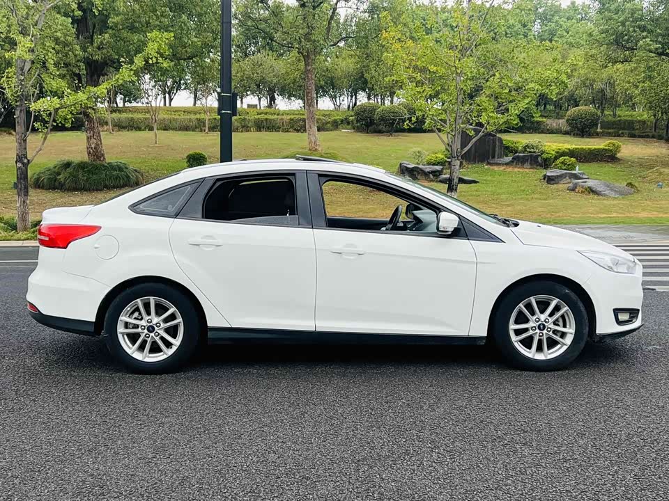 Ford Fox