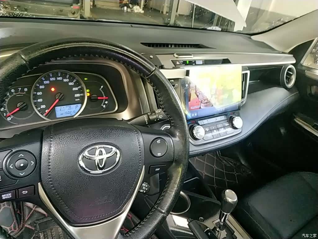 Toyota RAV4, 2014 10